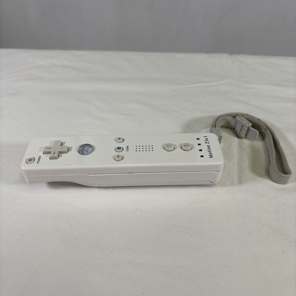 Nintendo Wii Remote Plus White Controller + Black Nyko & Silicone Case Cover Lot - Picture 3 of 10